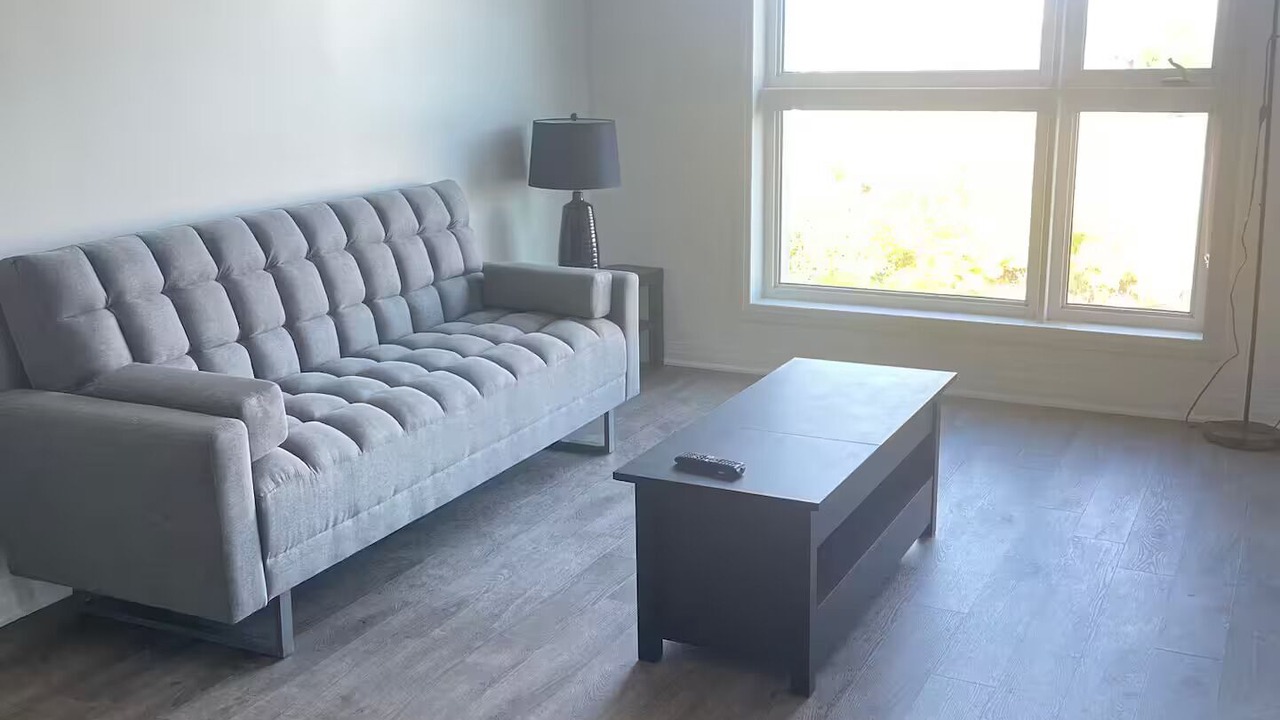 Photo of Livingroom in Oakville
