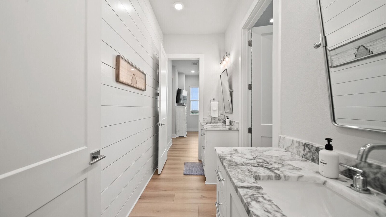 Photo of Bathroom in Red Fish Cove