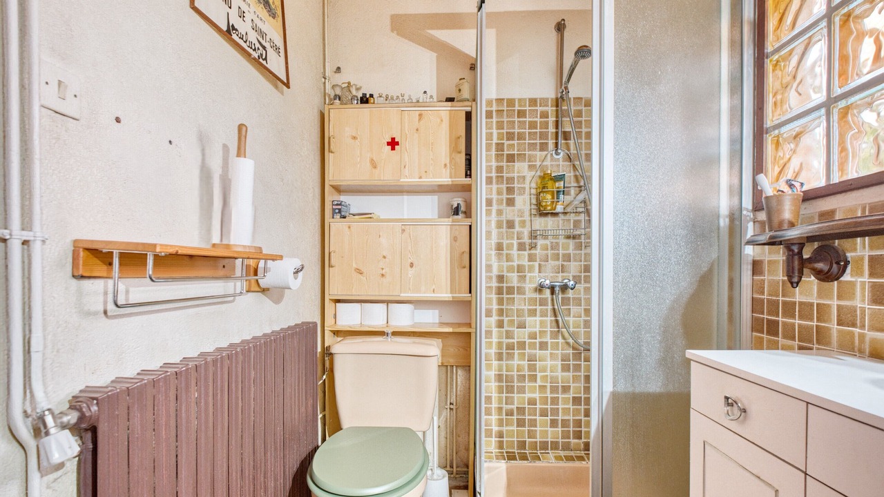 Photo of Bathroom in La Roche-Chalais