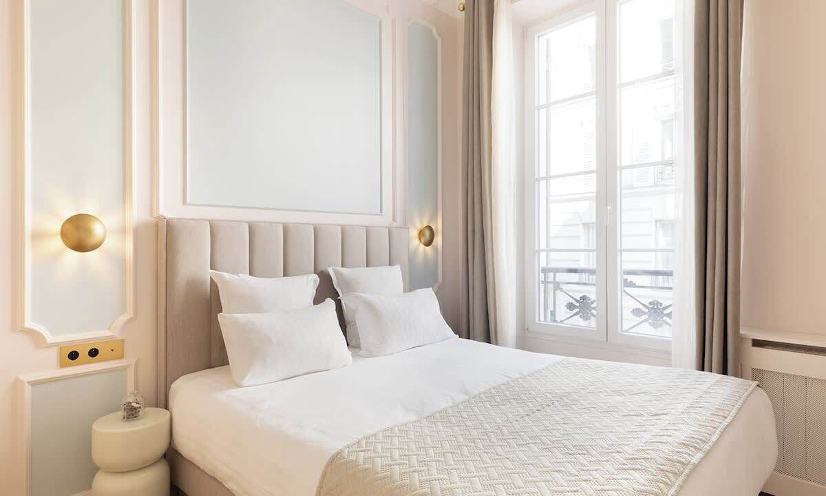 Photo of Bedroom in 9th Arrondissement