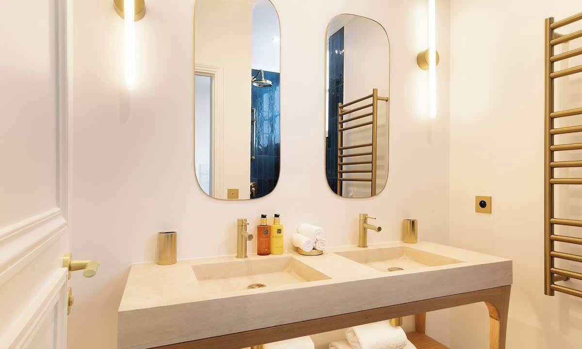 Photo of Bathroom in 9th Arrondissement