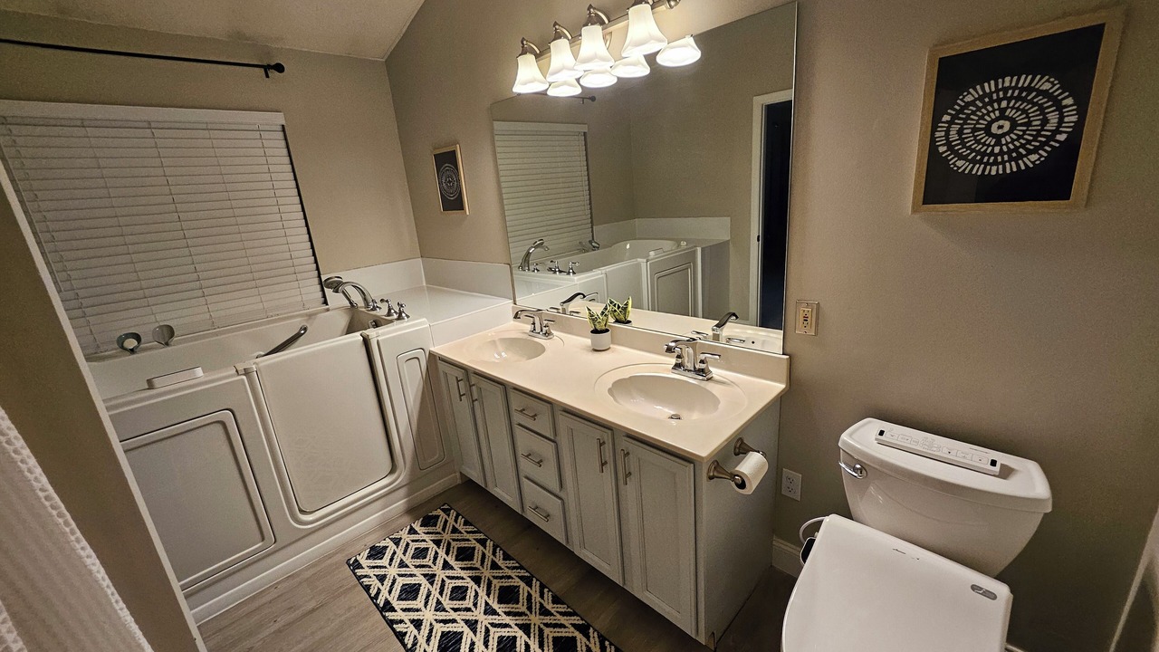 Photo of Bathroom in Glencoe