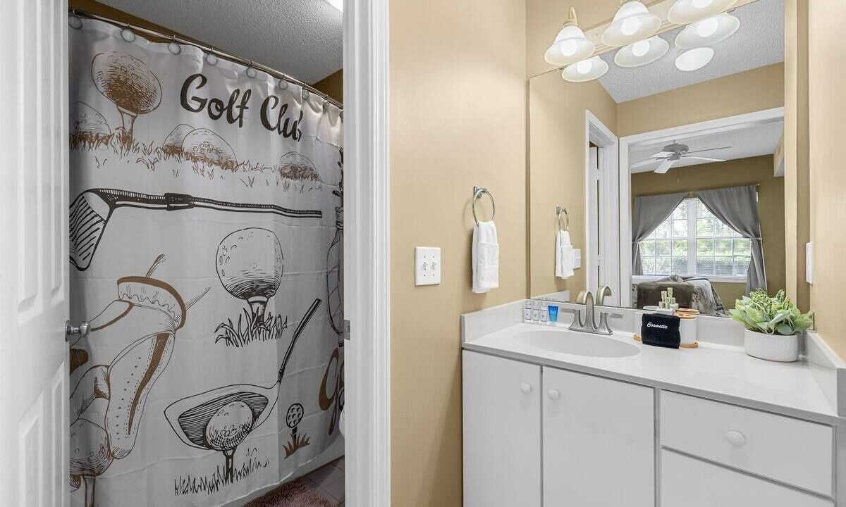 Photo of Bathroom in Red Hill