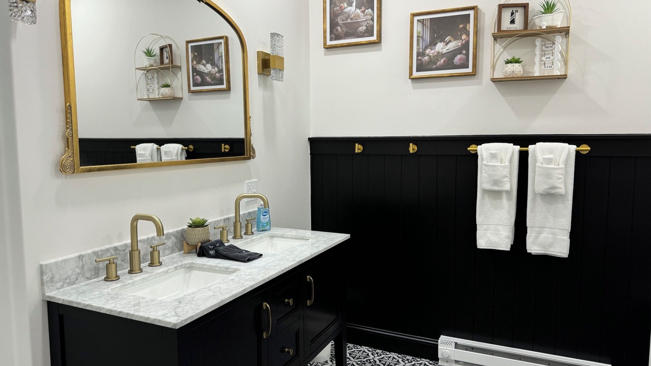 Photo of Bathroom in Low Moor