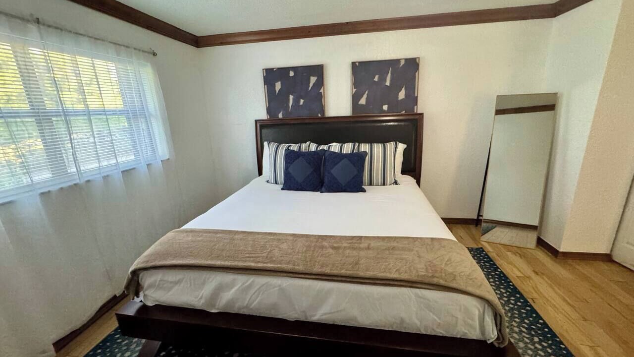 Photo of Bedroom in Coconut Creek