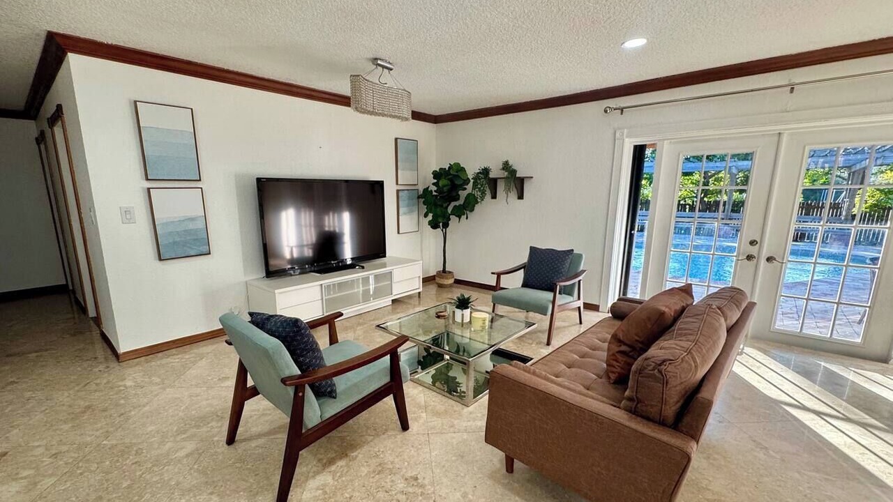 Photo of Livingroom in Coconut Creek