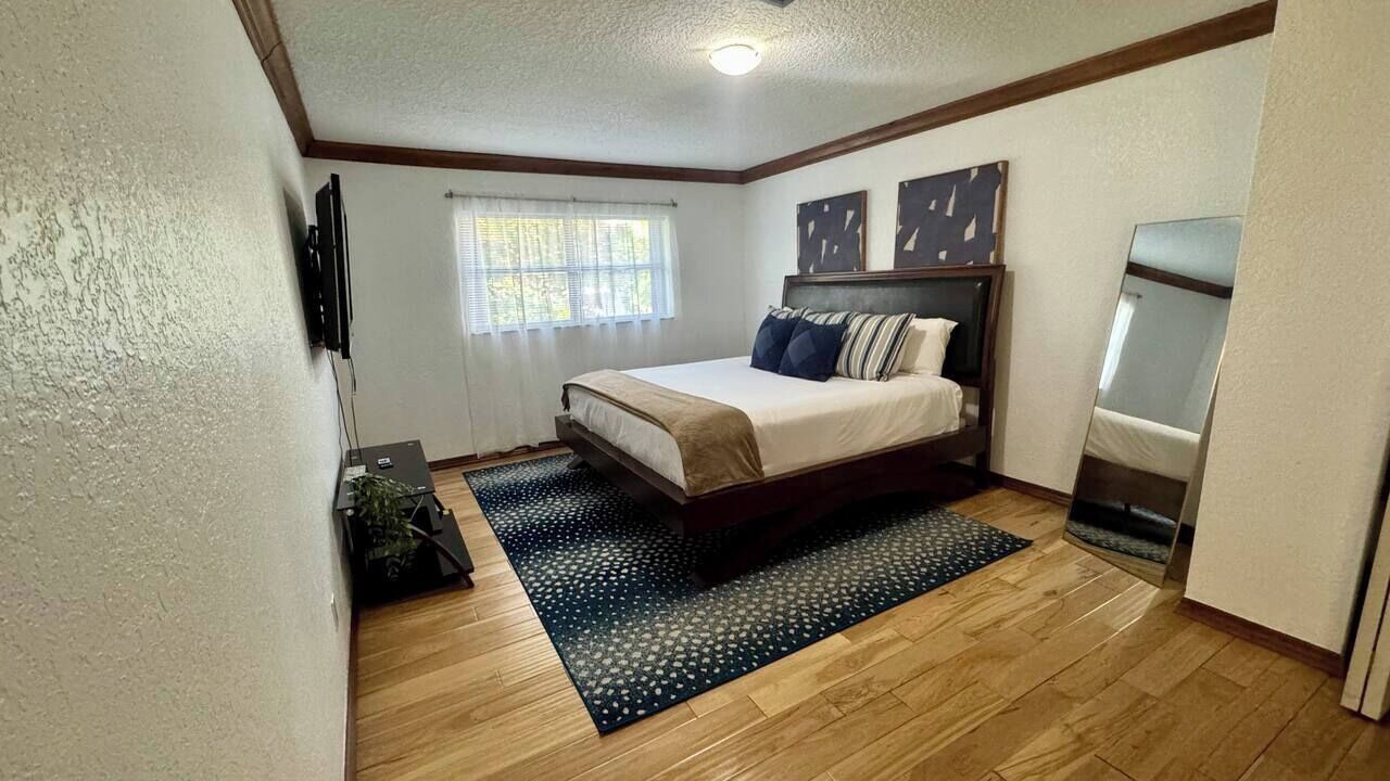 Photo of Bedroom in Coconut Creek