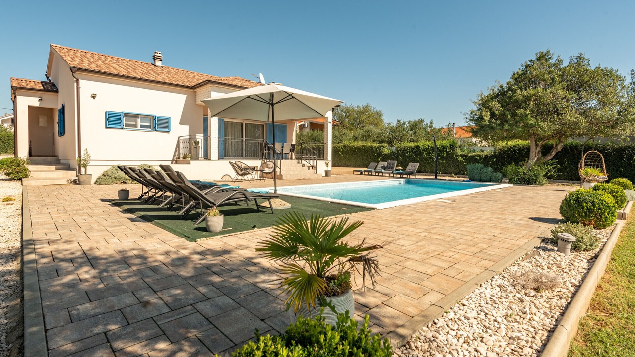 Photo of Outdoor in Tinj