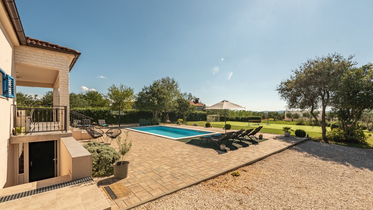 Photo of Outdoor in Tinj