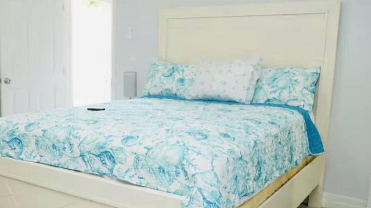 Photo of Bedroom in Oak Ridge