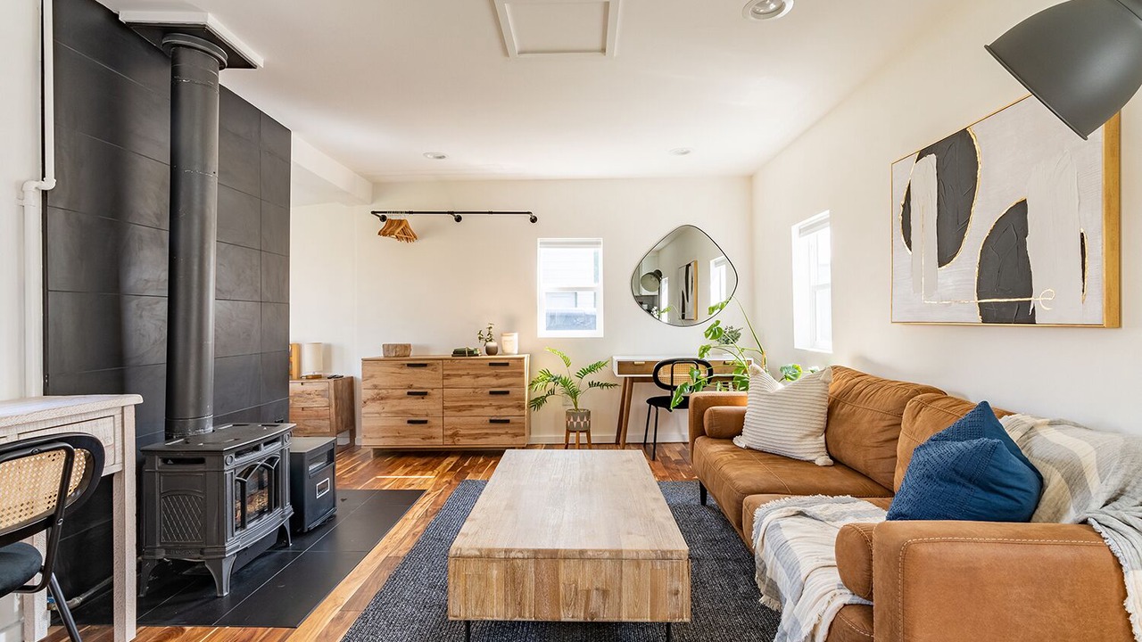 Photo of Livingroom in West Woodland