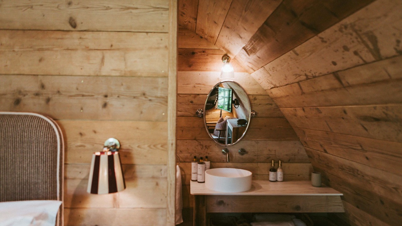 Photo of Others in Mortimer West End