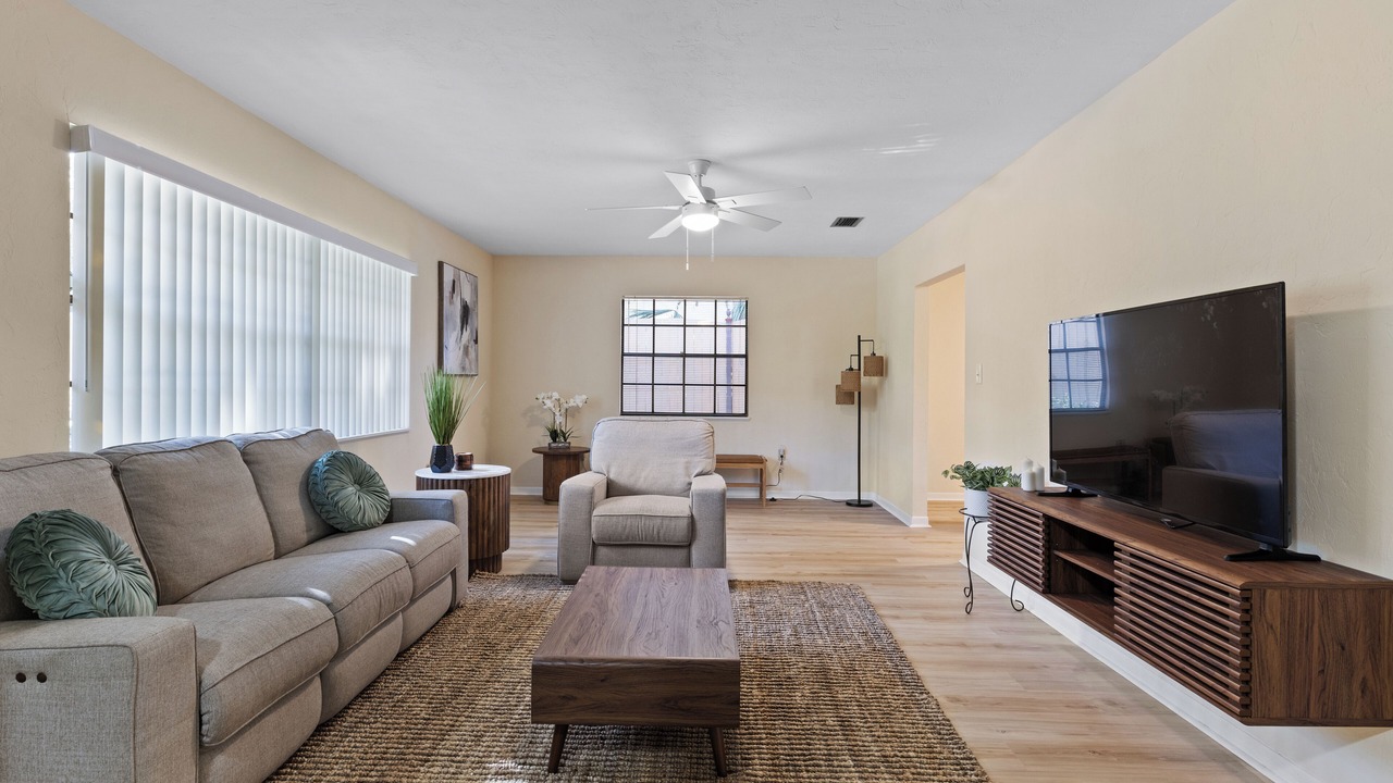 Photo of Livingroom in Gainesville