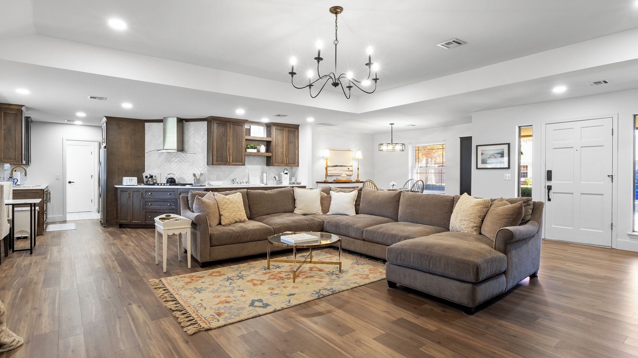 Photo of Livingroom in South Tulsa