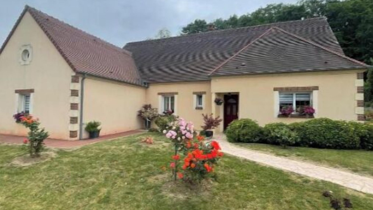 Photo of Outdoor in Margon