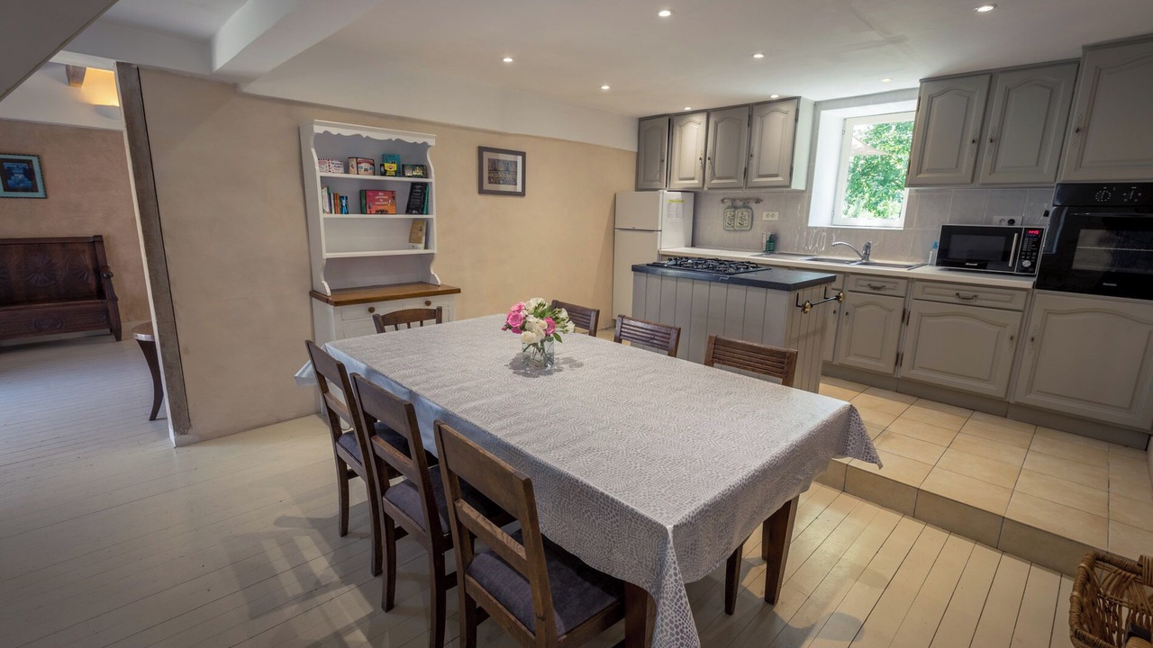 Photo of Kitchen in Saires