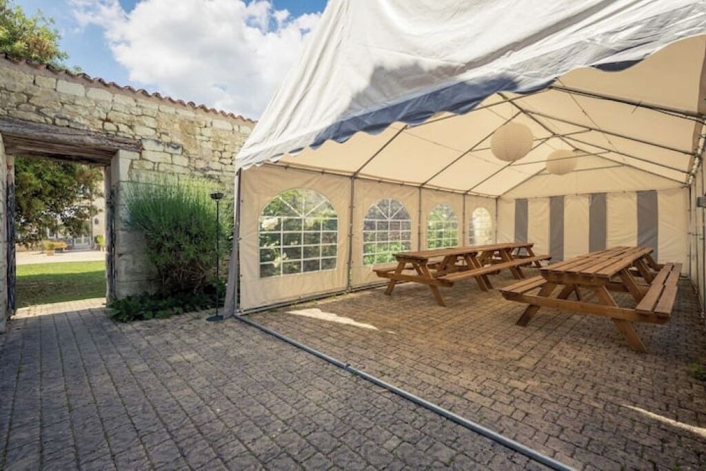 Photo of Outdoor in Saires