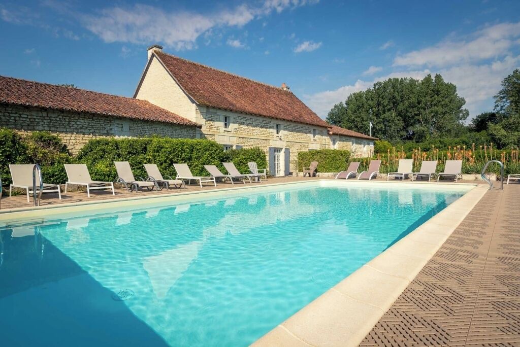 Photo of Outdoor in Saires