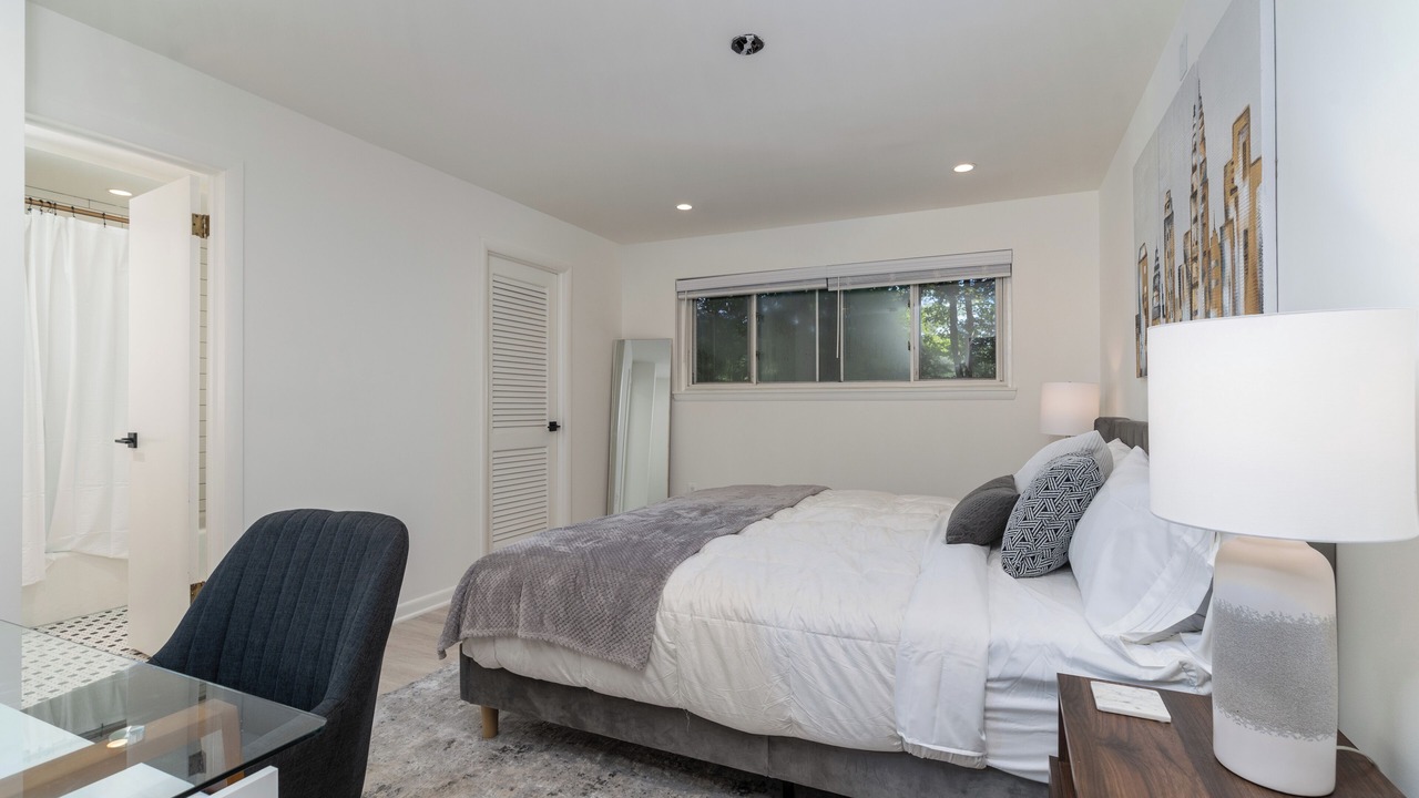 Photo of Bedroom in Arlington