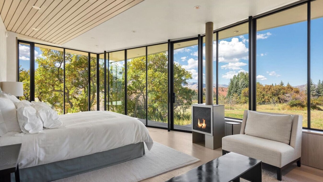 Photo of Livingroom in Red Mountain