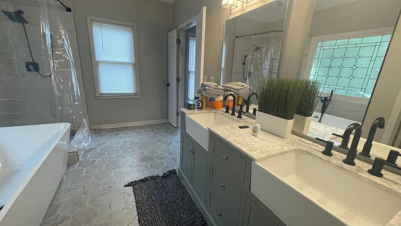 Photo of Bathroom in Suwanee