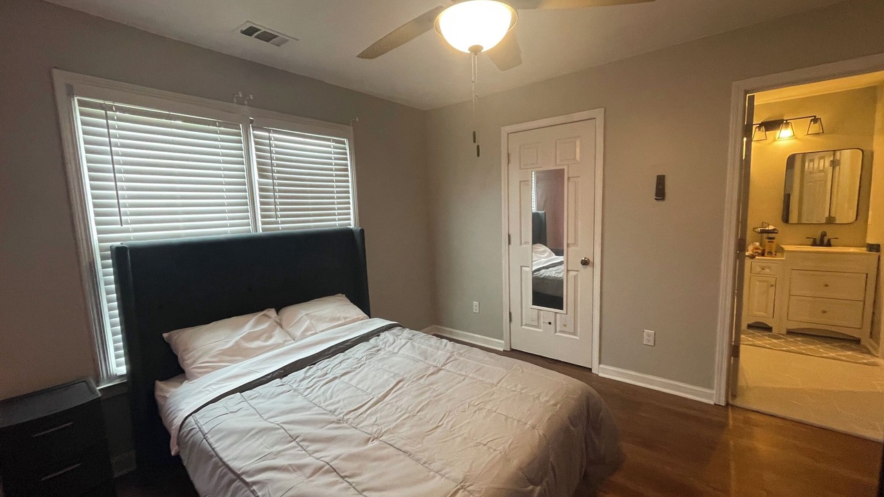 Photo of Bedroom in Suwanee