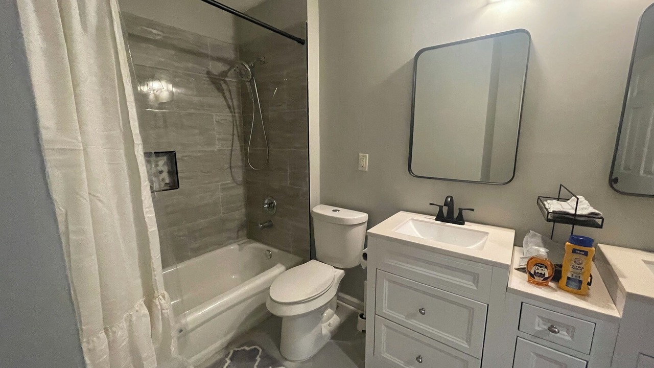 Photo of Bathroom in Suwanee