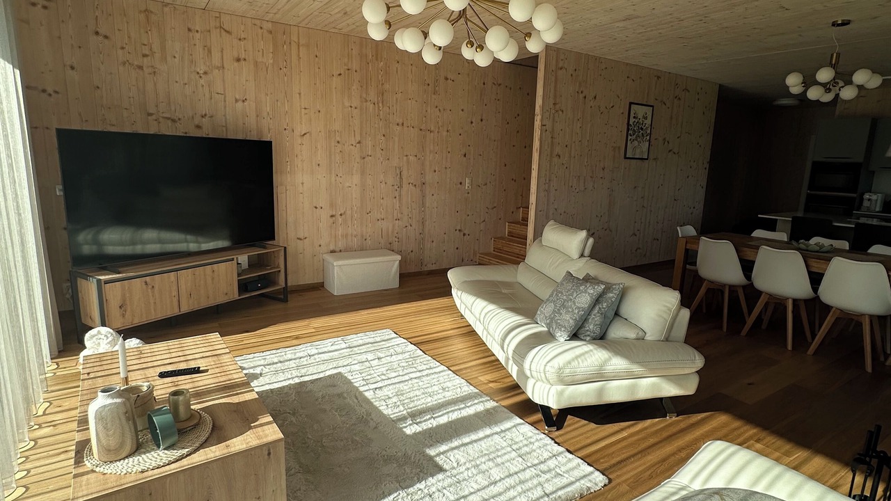 Photo of Livingroom in Lens