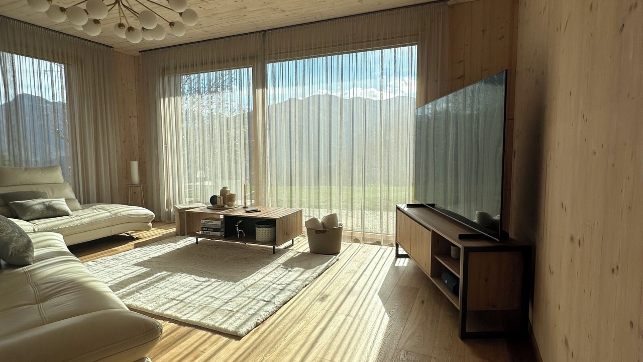 Photo of Livingroom in Lens