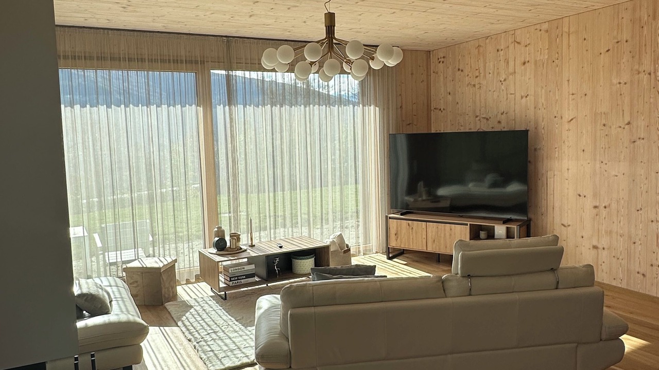 Photo of Livingroom in Lens