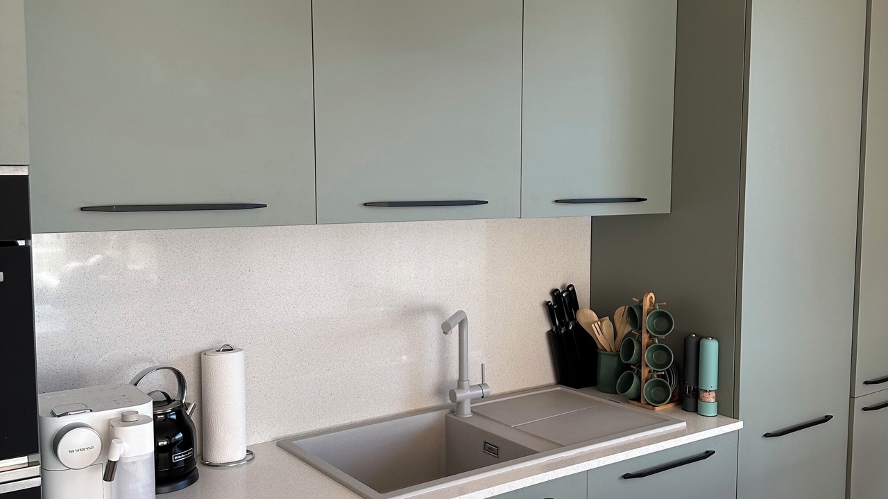 Photo of Kitchen in Lens