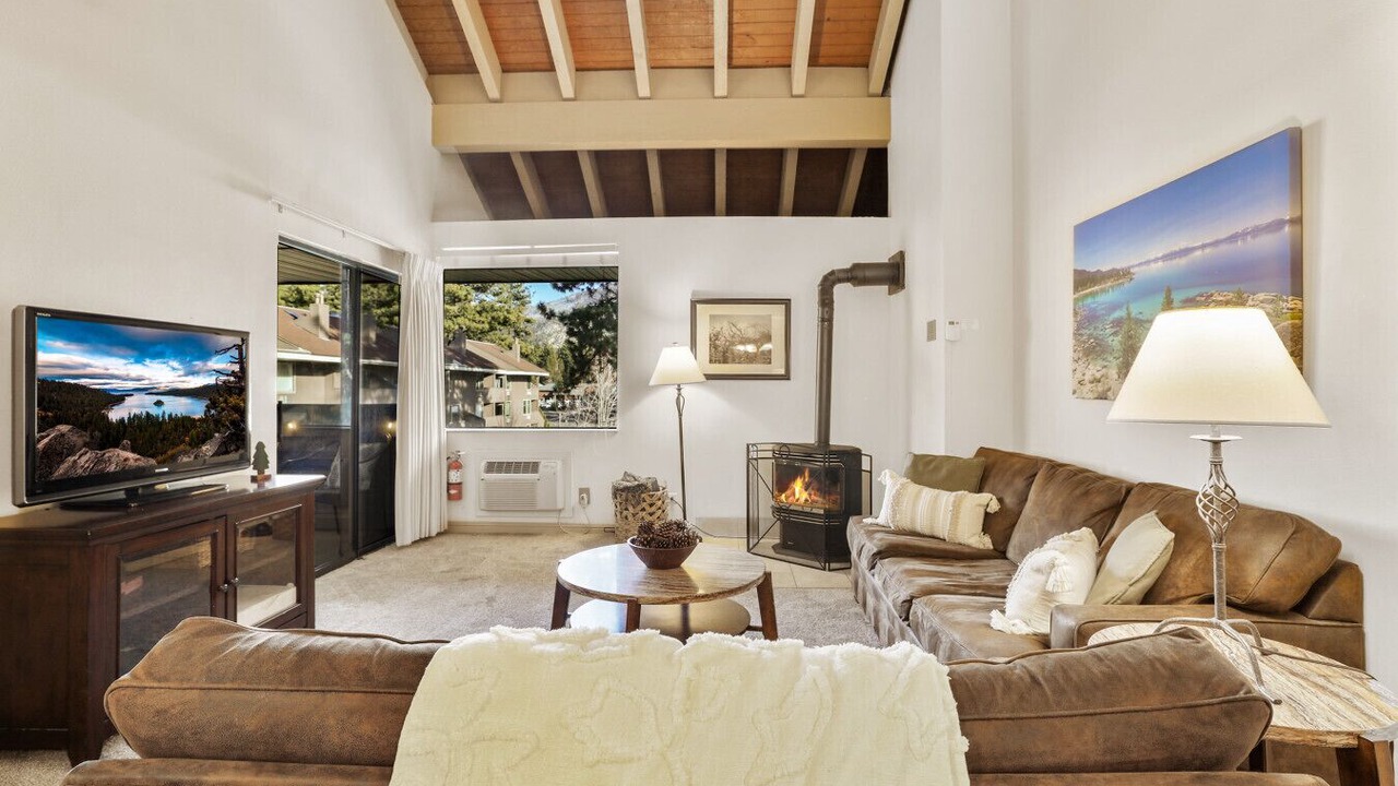 Photo of Livingroom in South Lake Tahoe