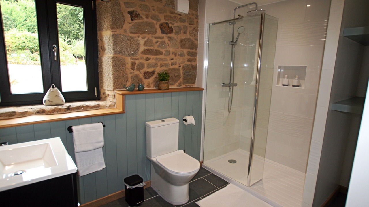 Photo of Bathroom in Marval