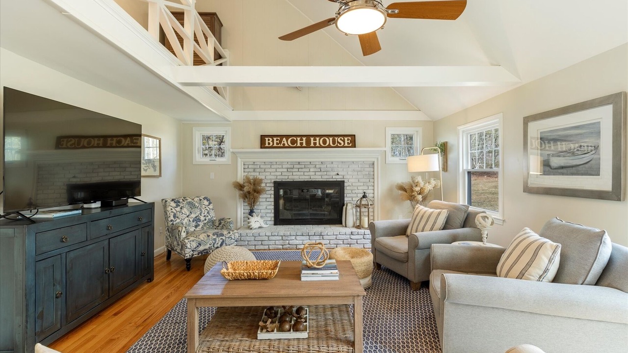 Photo of Livingroom in Dennis Port