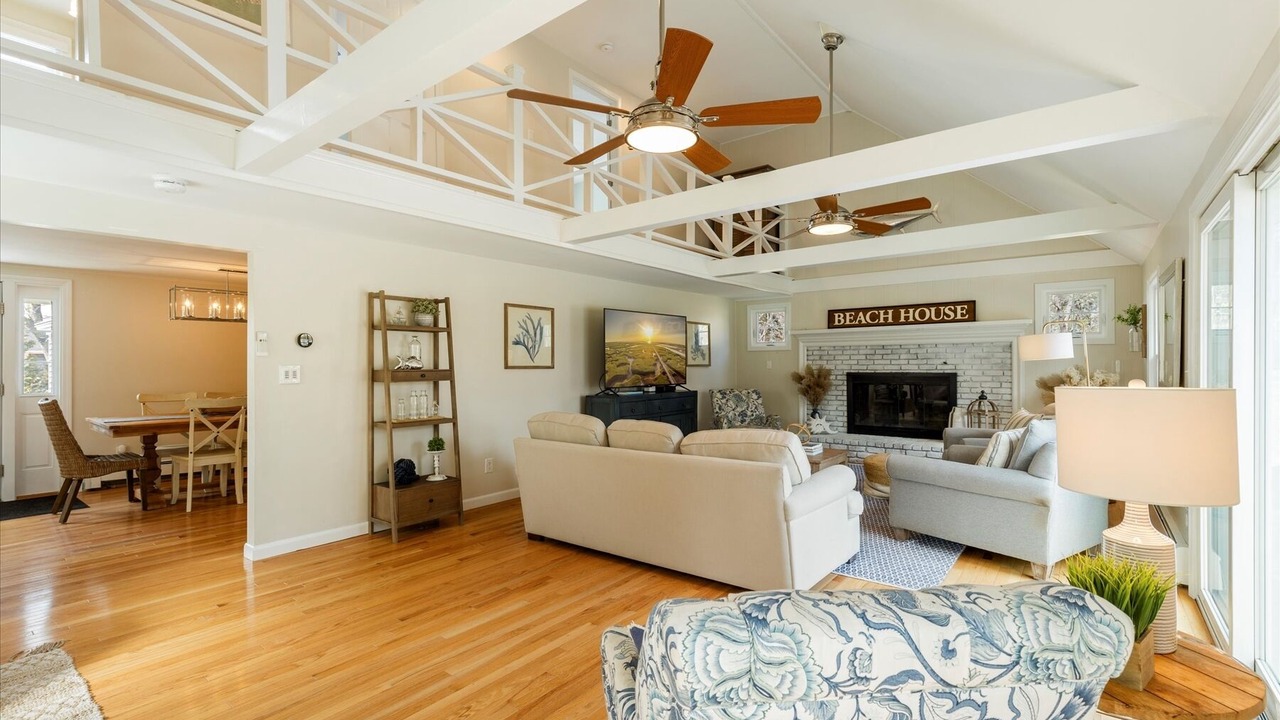 Photo of Livingroom in Dennis Port