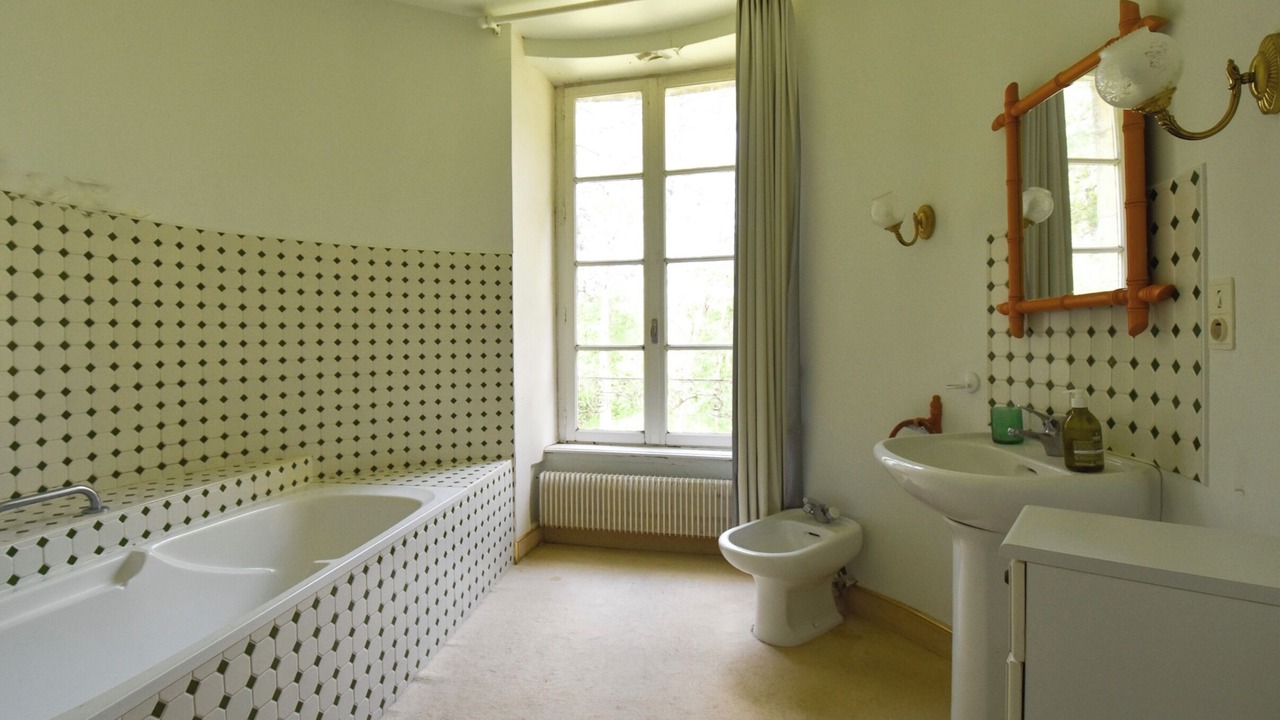 Photo of Bathroom in Flavin