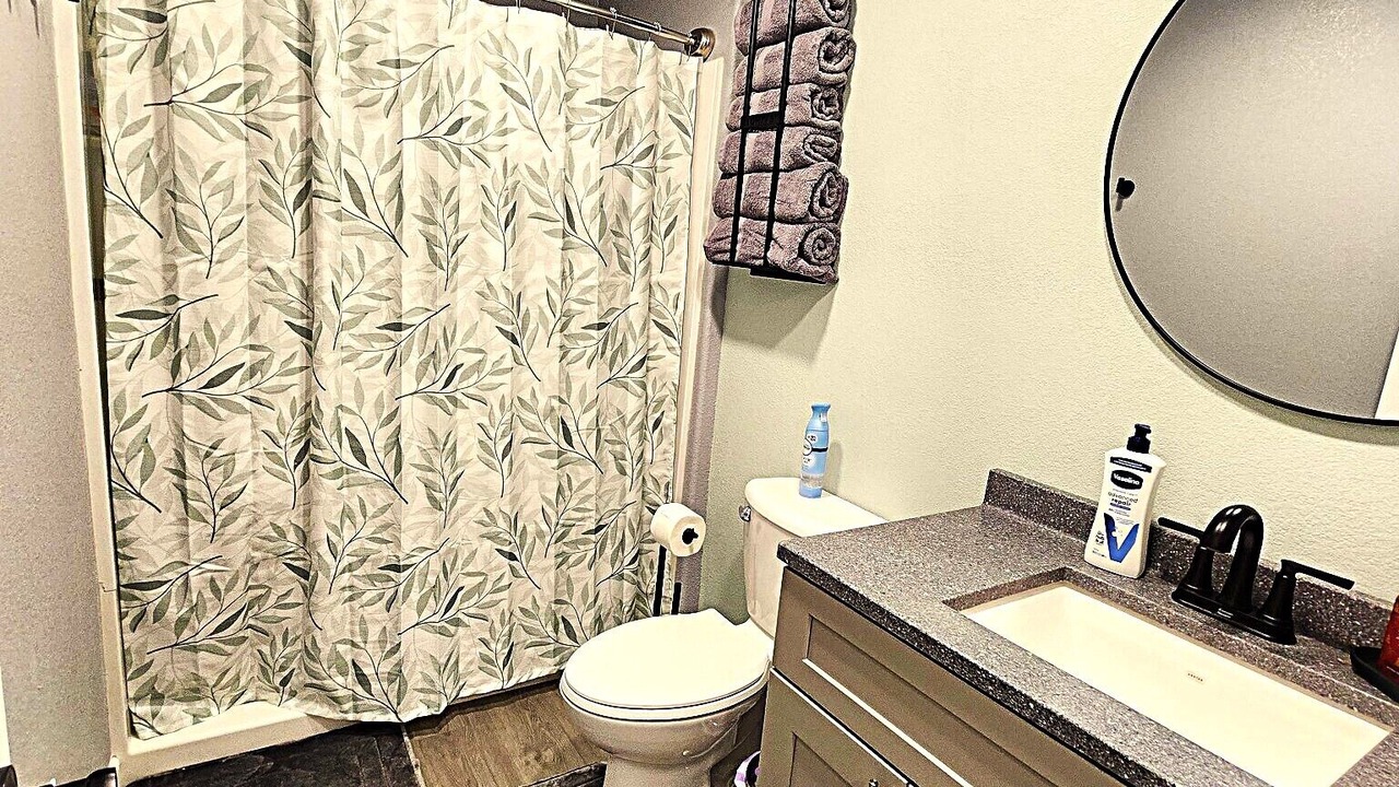 Photo of Bathroom in Scottsbluff