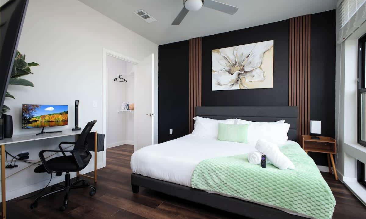 Photo of Bedroom in Southtown