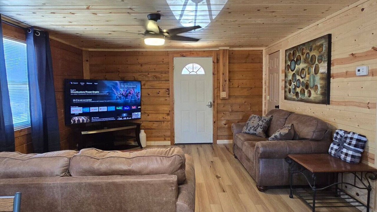 Photo of Livingroom in Sulphur