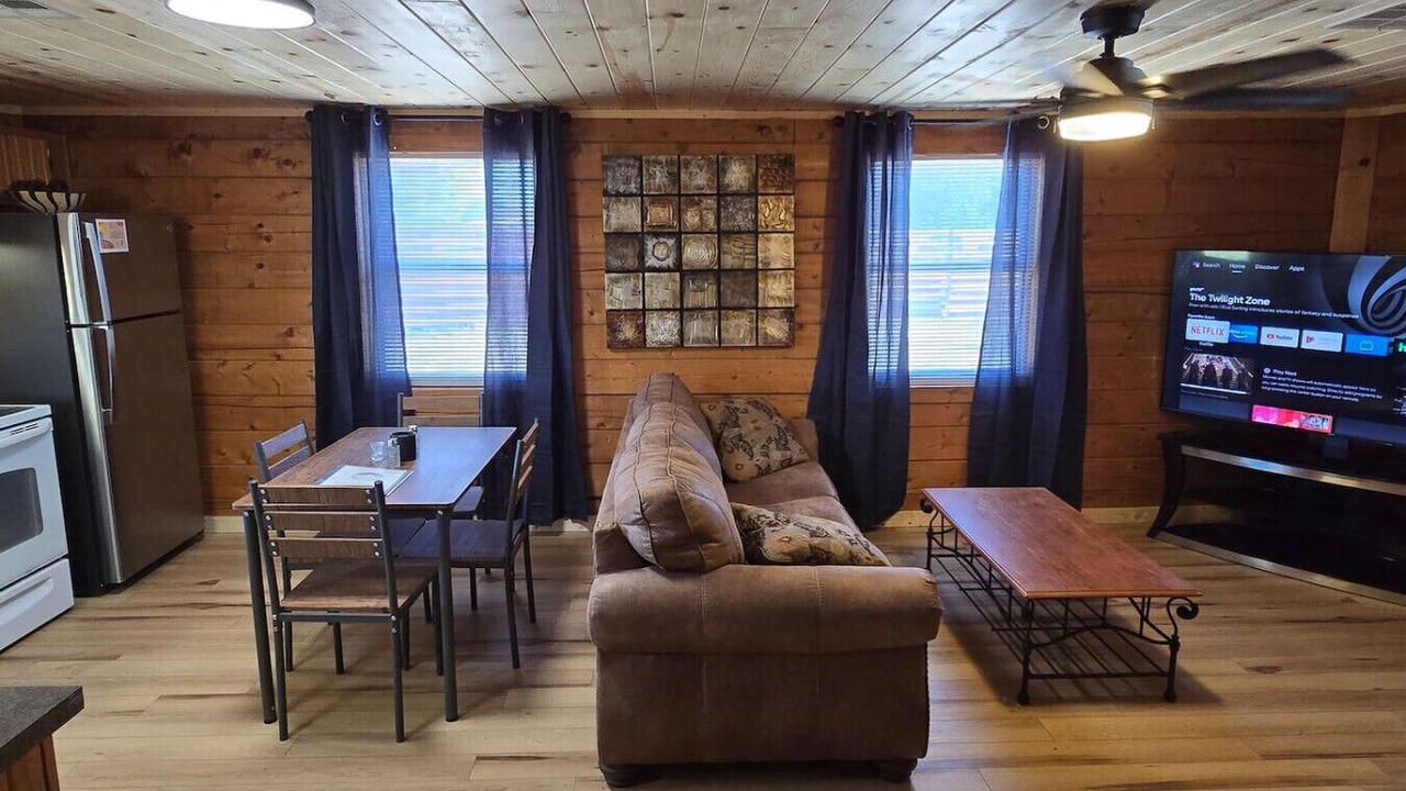 Photo of Livingroom in Sulphur