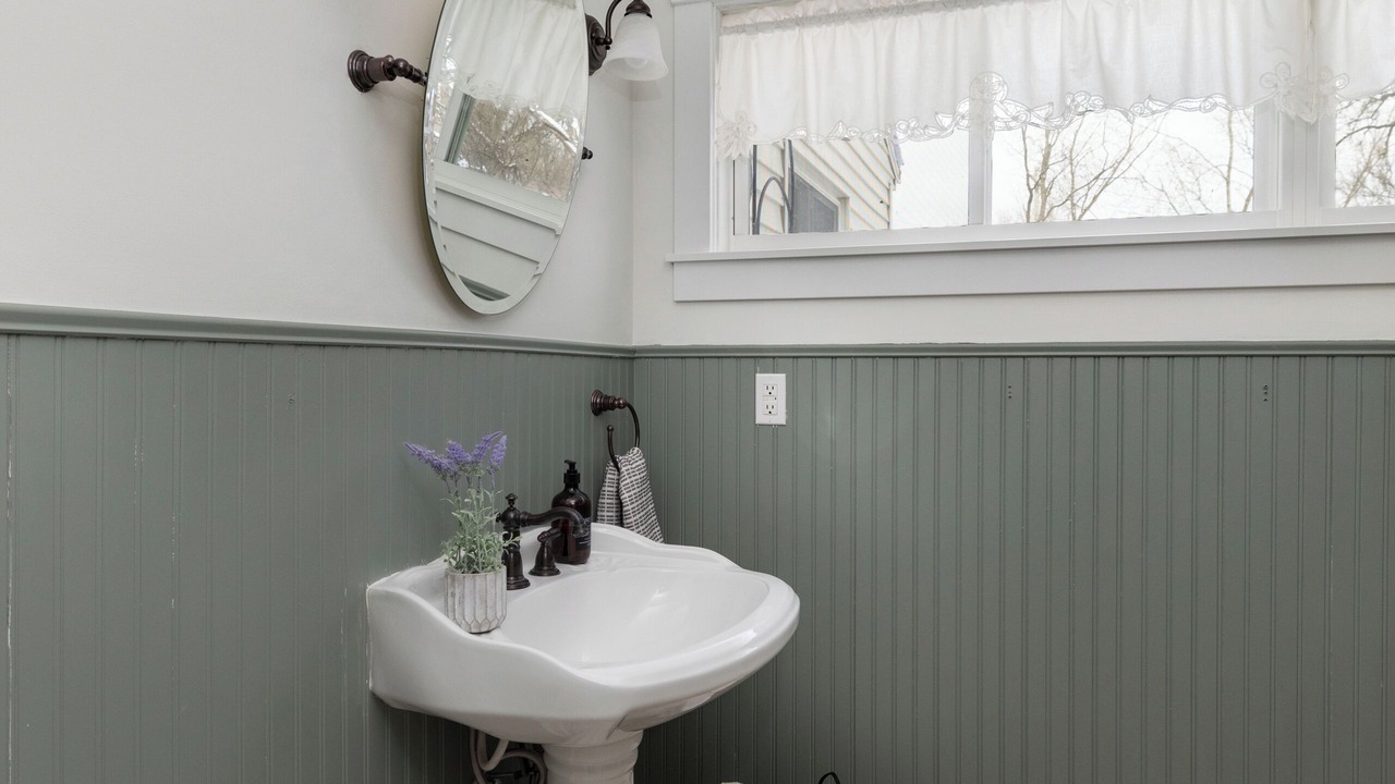 Photo of Bathroom in Drayton Plains