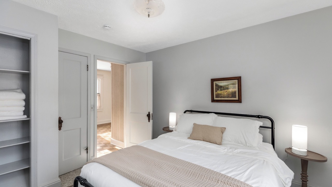 Photo of Bedroom in Drayton Plains