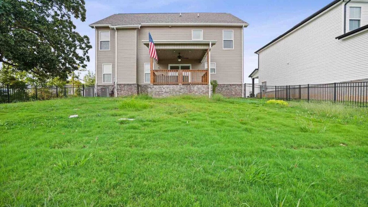 Photo of Outdoor in Clarksville