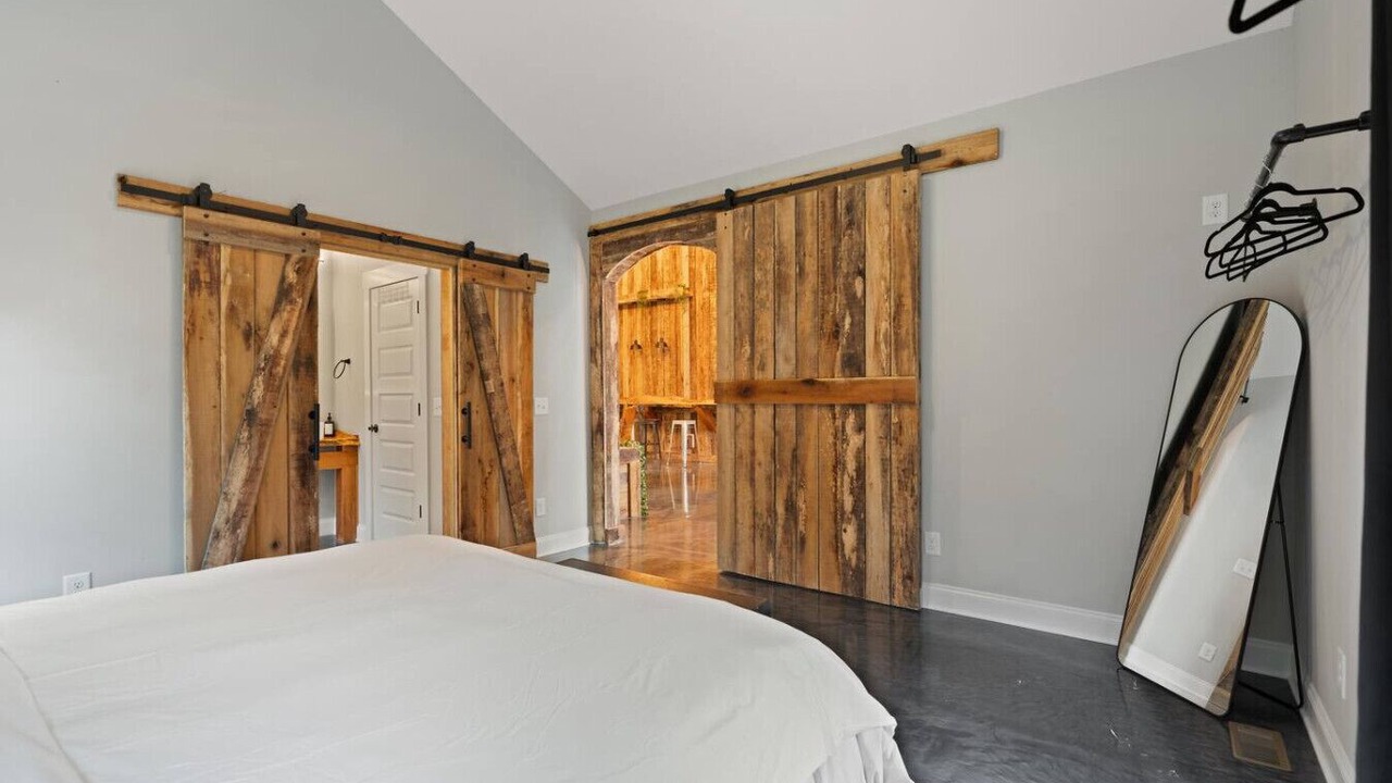 Photo of Bedroom in Dickson County