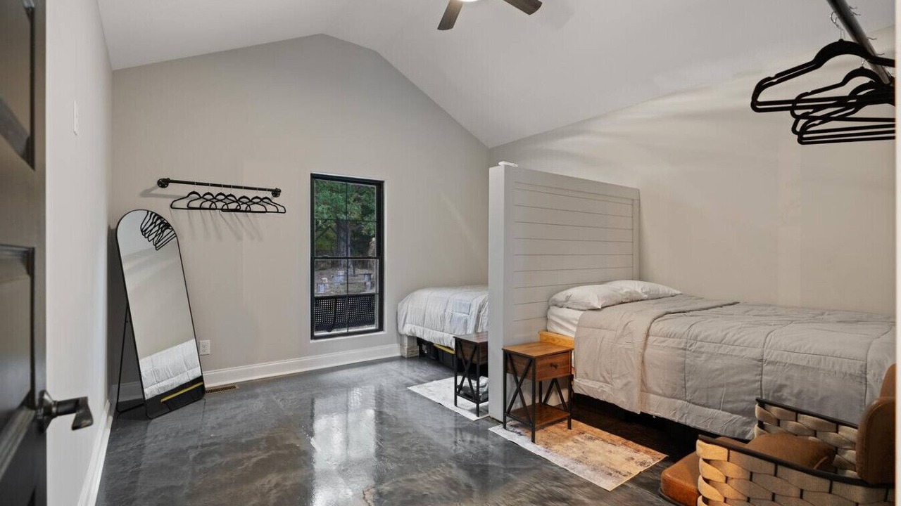 Photo of Bedroom in Dickson County