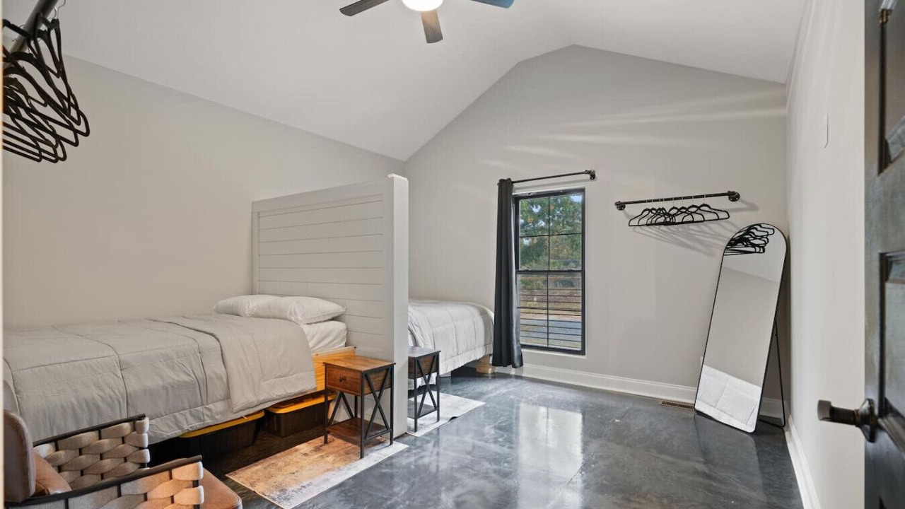 Photo of Bedroom in Dickson County