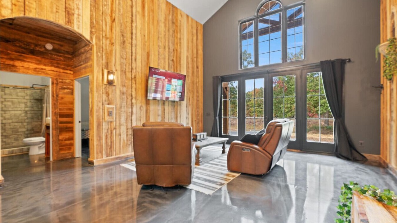 Photo of Livingroom in Dickson County