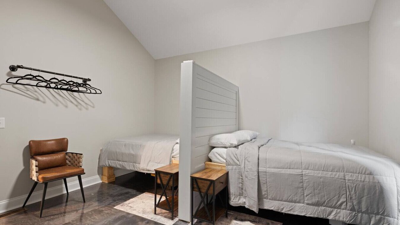 Photo of Bedroom in Dickson County