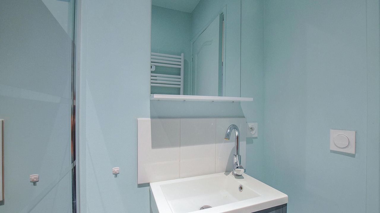 Photo of Bathroom in Saint-Julien-de-Mailloc