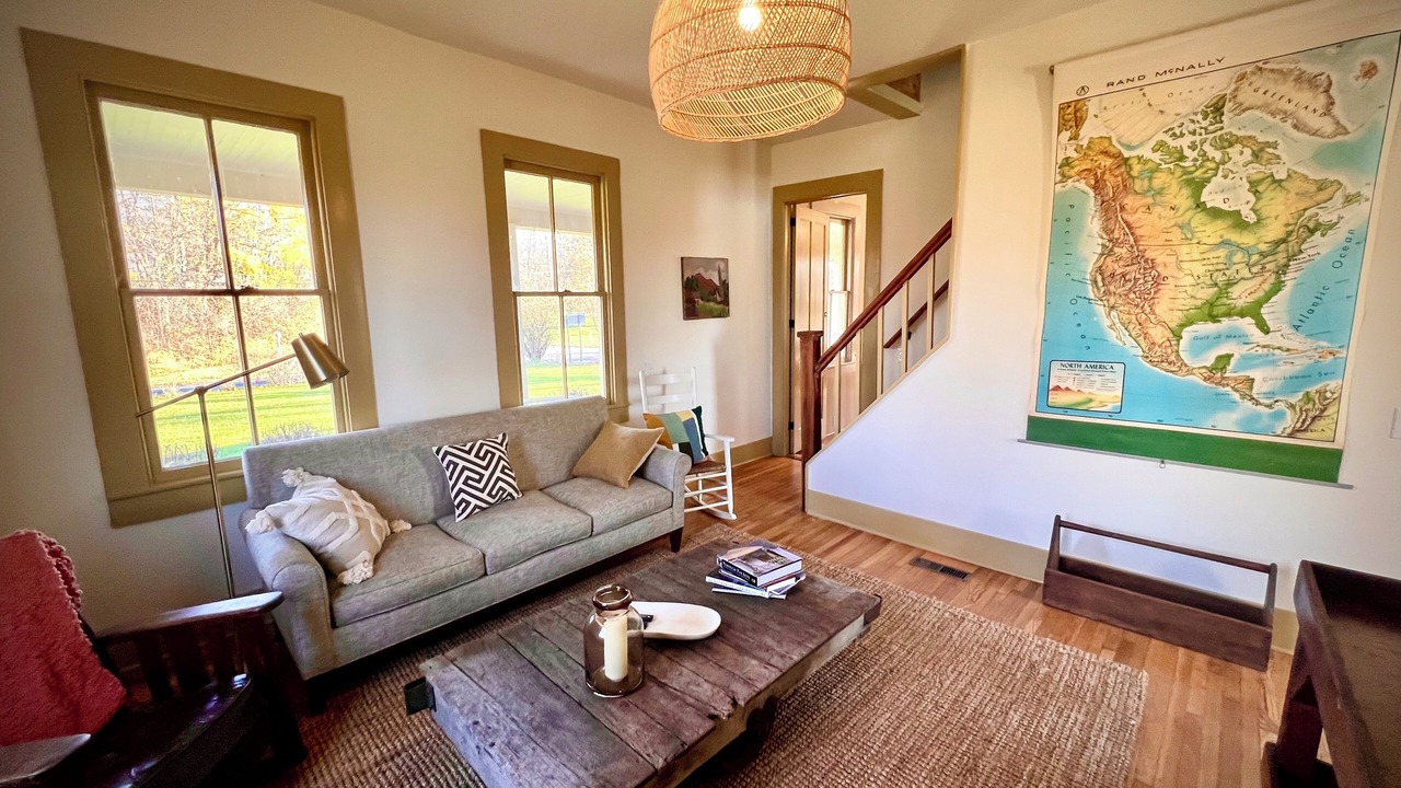 Photo of Livingroom in Canandaigua